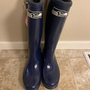 Seattle Seahawks Woman’s Insulated Rain Boots Size 10